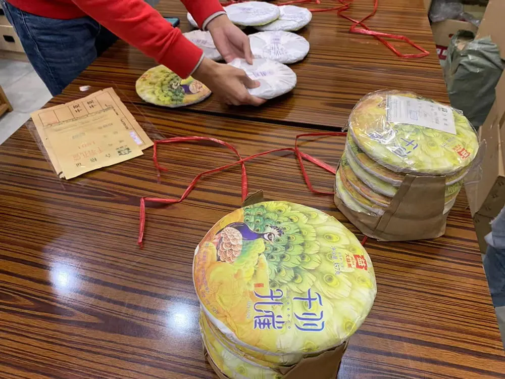 崇左回收大益普洱茶2018年生茶熟茶图2