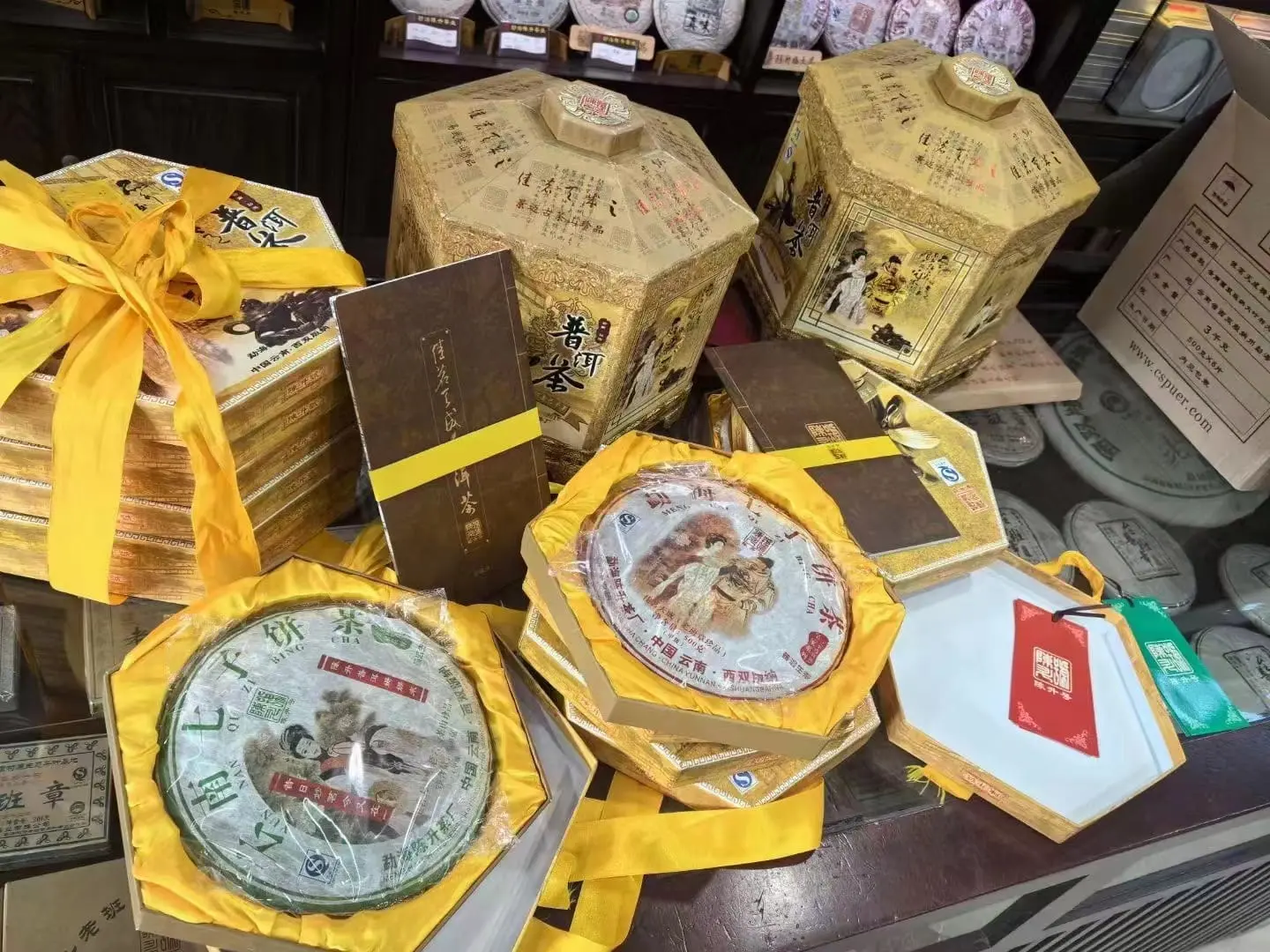 崇左回收陈升号普洱茶2007年生茶熟茶图3